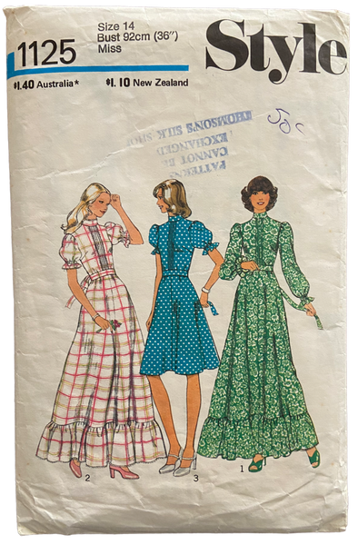 Style 1125 vintage 1970s dress pattern. Bust 36 inches