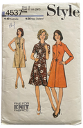 Style 4537 vintage 1970s dress pattern. Bust 34 inches