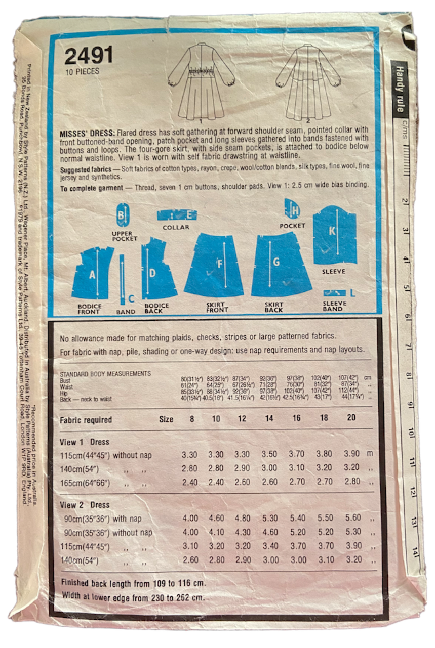 Style 2491 vintage 1970s dress pattern. Bust 36 inches