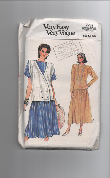 Vogue 9257 vintage 1980s dress sewing pattern Bust 34, 36, 38 inches